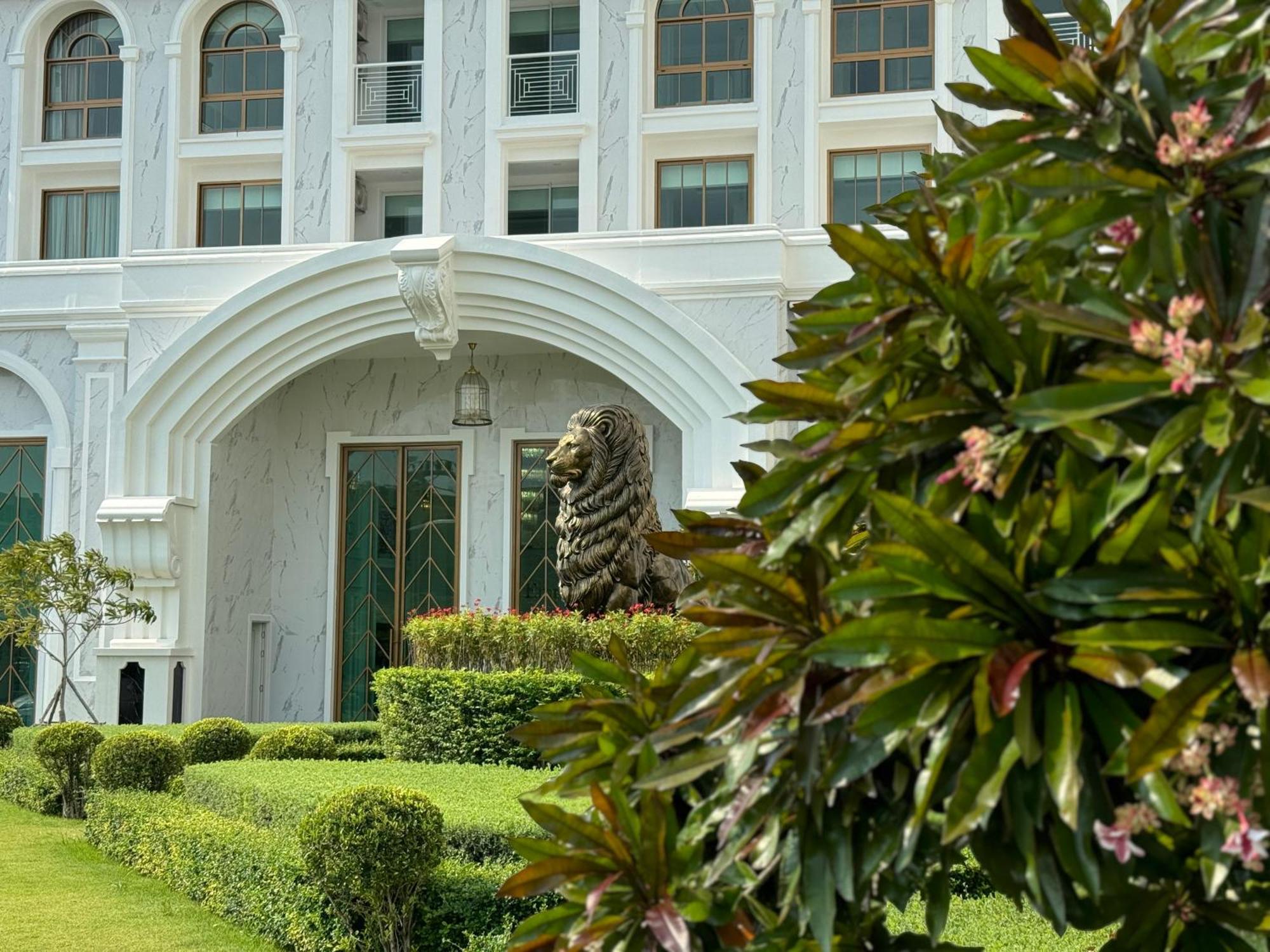 The Empire Chic Residence Jomtien & Yahaha Buitenkant foto