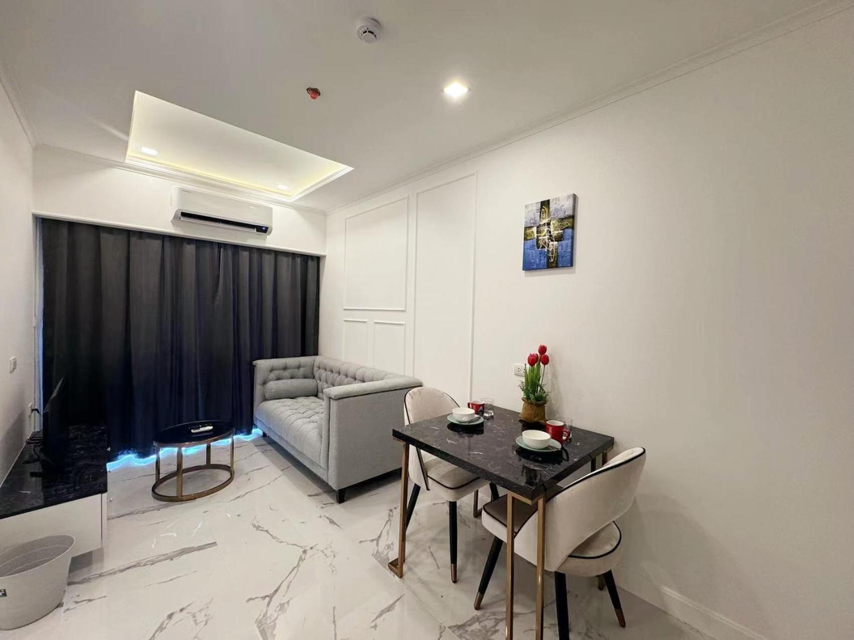 The Empire Chic Residence Jomtien & Yahaha Buitenkant foto